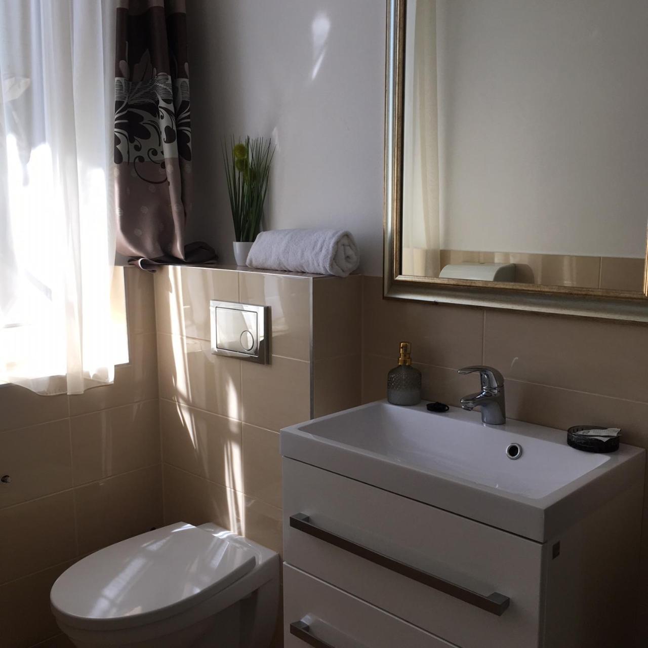 Hotel Forras Komarom Ngoại thất bức ảnh